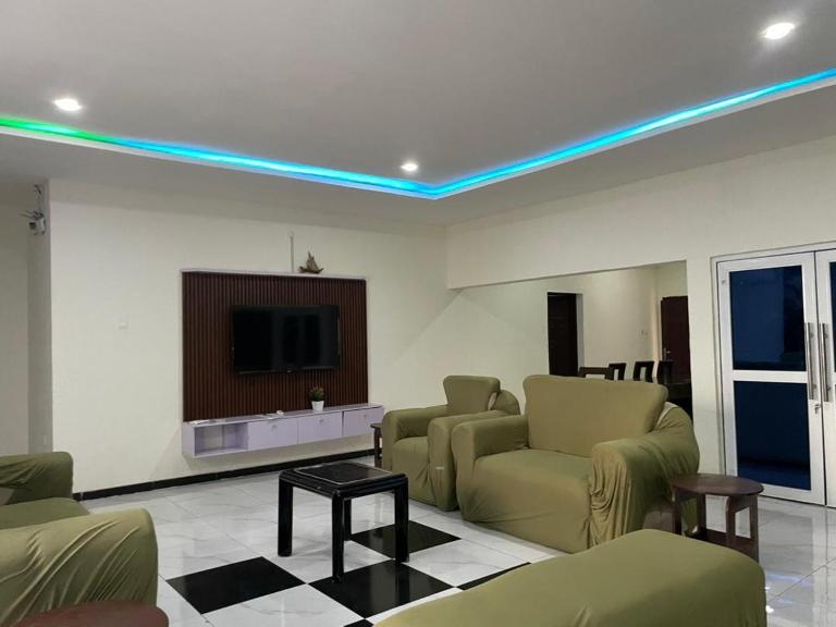 The Grace Villa - Bed and Breakfast Aro