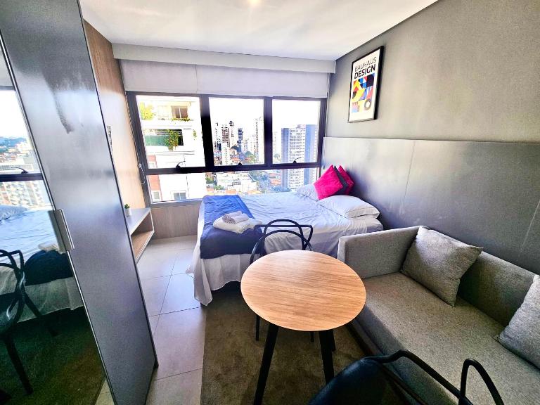 Studio Novíssimo Metrô Santa Cruz! Ar TV LCD Academia CoWorking Lavanderia Portaria 24h! 2 min Shopping Metrô Santa Cruz! - Ferienwohnung São Paulo