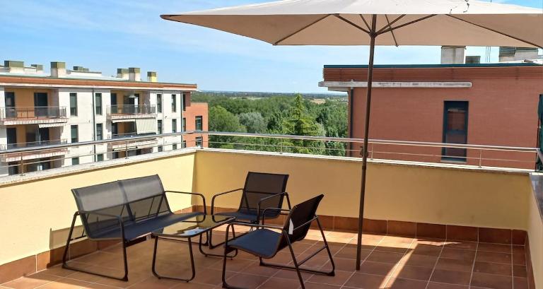 Piso de 2 dormitorios y garaje junto a Valladolid - B&B Arroyo de la Encomienda