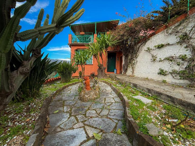 Per Aspera ad Astra - B&B Imperia