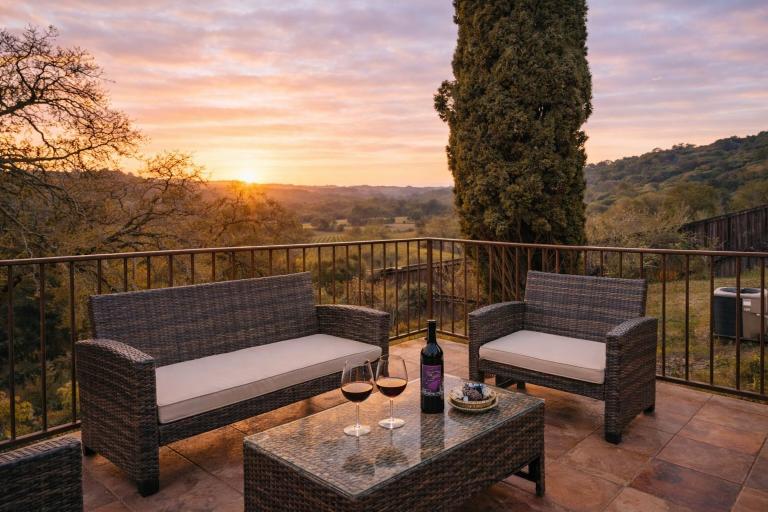Healdsburg Wine Country Escape with Tasting Perks & Vineyard Views - B&B Healdsburg