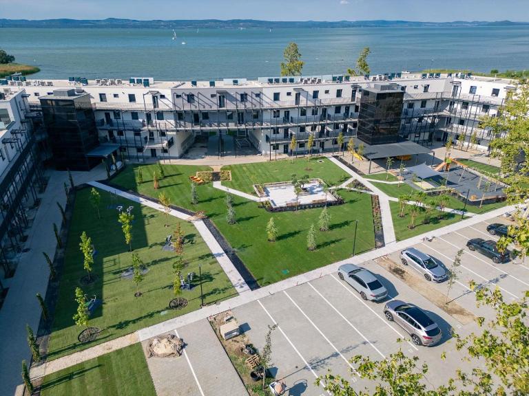 All In Apartman Balatonszemes - B&B Balatonszemes