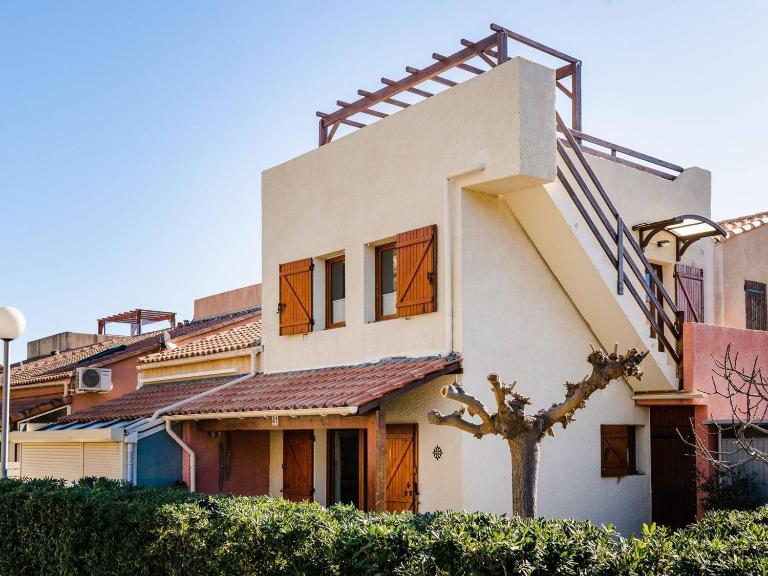 Pavillon familial à Narbonne-Plage, terrasse, solarium, parking privé, 6 couchages, proche plage - FR-1-409-97 - Chambres d'hôtes Narbonne-Plage