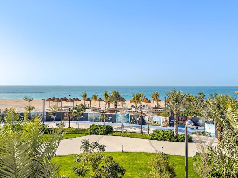 FIRST CLASS Studio Modern City Retreat - B&B Ras al-Khaimah