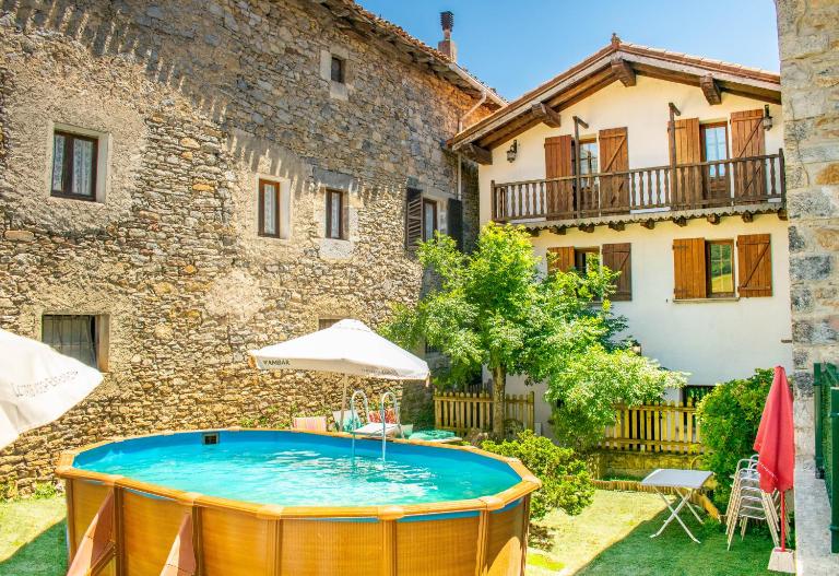 Amplia casa rural en el corazón del valle Ulzama - B&B Lizaso