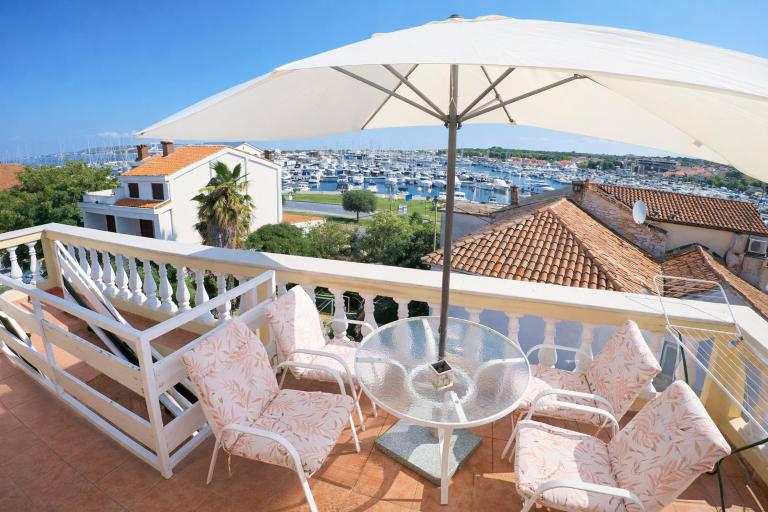 Orange city apartment's Repić - B&B Biograd na Moru