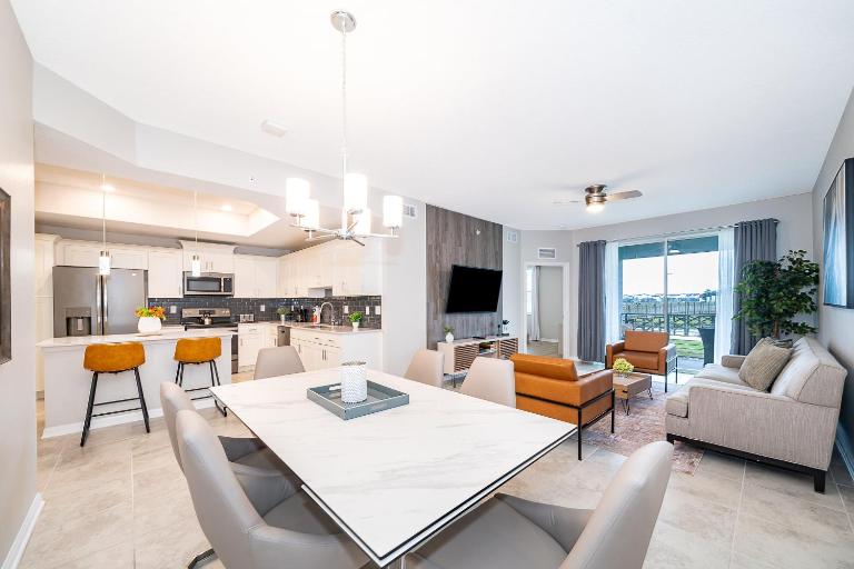 3131-108JC Storey Lake Condo 3 Beds & 2 Baths - B&B Kissimmee