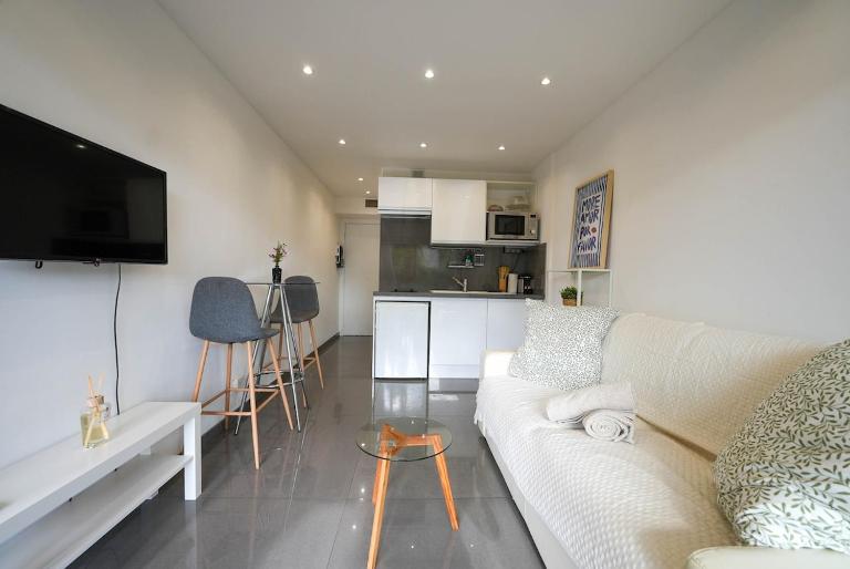 Cozy studio - waterfront - B&B Saint-Laurent-du-Var