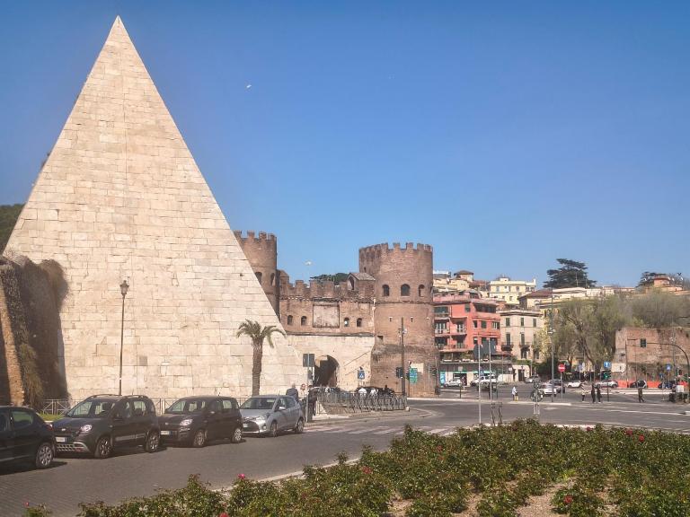 Maison Piramide - Ferienwohnung Rom