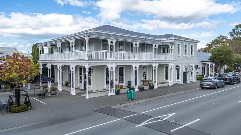 Altitude Apartment - Bed and Breakfast Martinborough