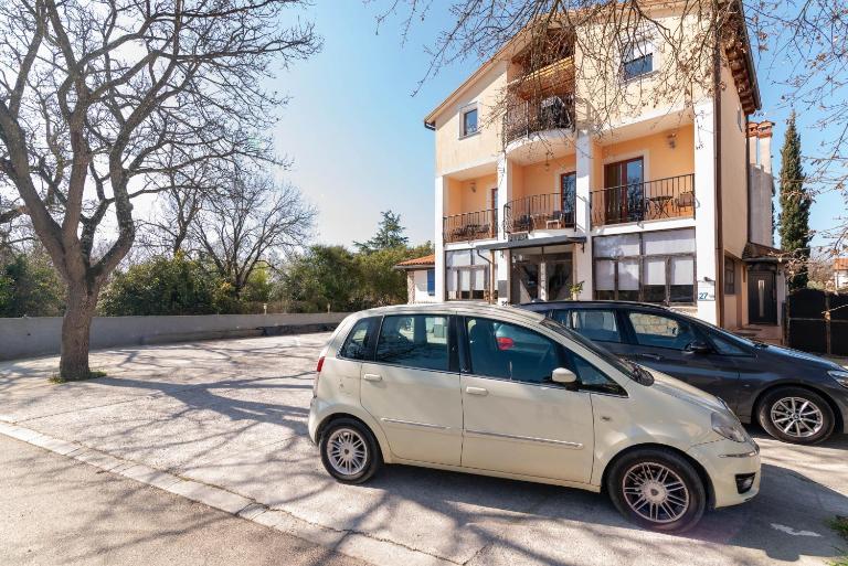 Apartments and rooms with parking space Rovinj - 25298 - B&B Rovinj