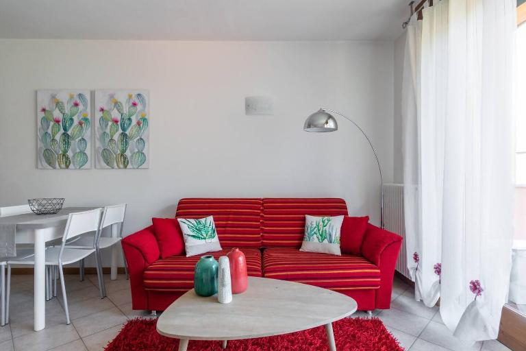 Modern apartment with pool - B&B Bellano