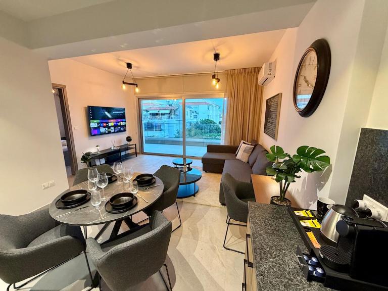 Luxury Stay Apt 203 - Brand New - Private Parking - Ferienwohnung Limassol