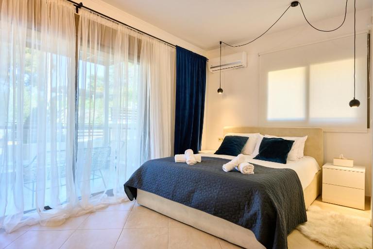 SERENE Riviera Apartment by Anastassiadis Hospitality - B&B Atenas