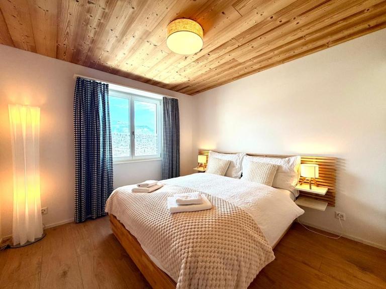 Modernes Apartment - Lakeview Sunnmatte - B&B Leissigen