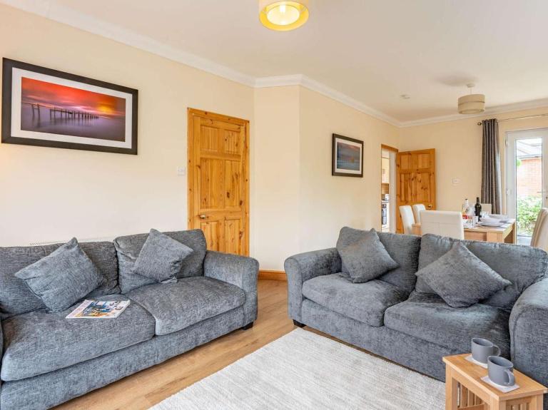 3 Bed in Shanklin oc-83040 - Chambres d'hôtes Shanklin