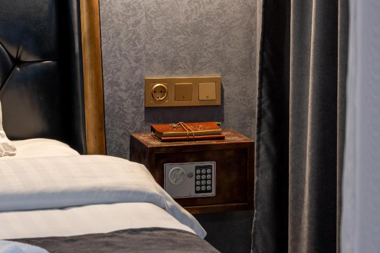 HIDDEN BANK: Digger's Dream - B&B Plovdiv