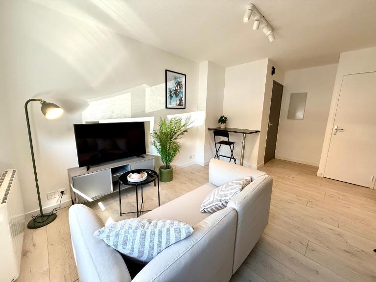Appartement calme parking - B&B Le Monastère