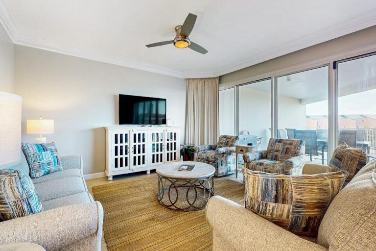 TOPS'L Tides - Bed and Breakfast Destin