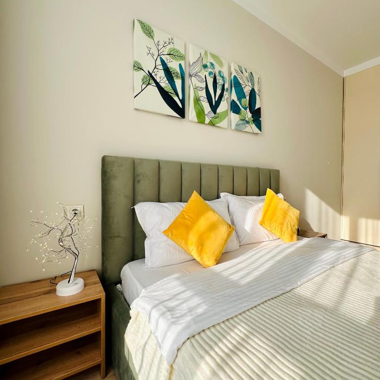 The Greens Apartment - Ferienwohnung Almaty