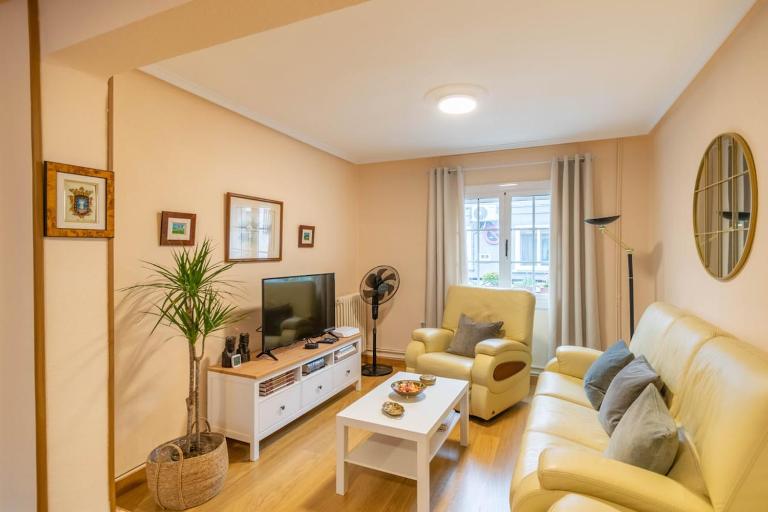 Acogedora casa en Azagra, ideal para conocer Navarra y La Rioja - B&B Azagra