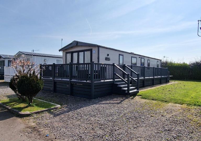 Rocco Family Retreat, Green Lawns - B&B Selsey