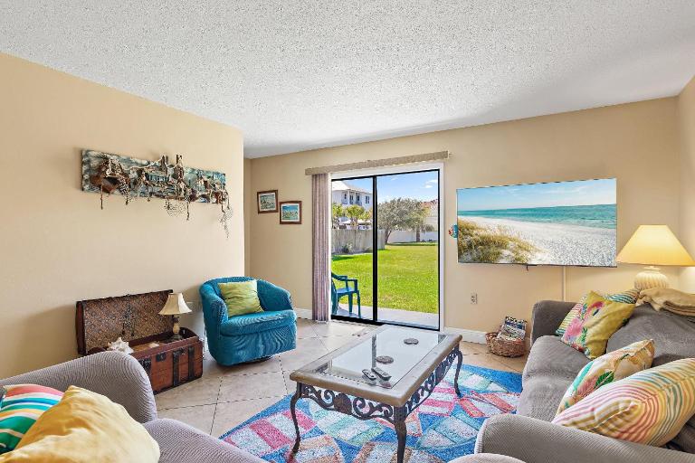 Summerhouse Townhomes #2- Changes in Attitude - Bed and Breakfast Destin