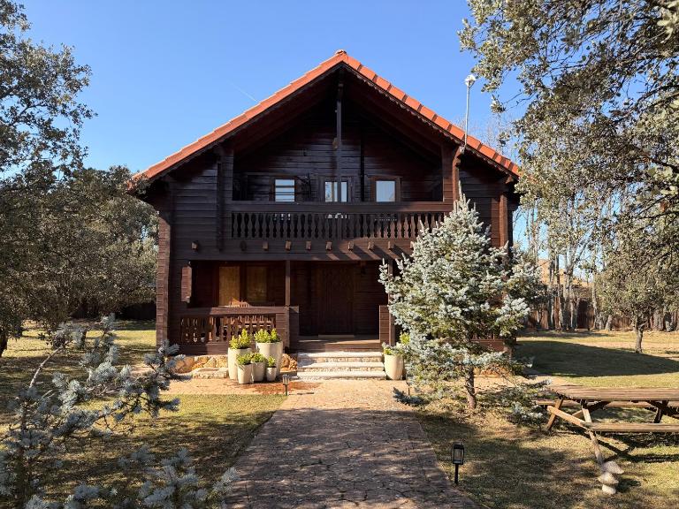 CASA MAIA cabaña de lujo en plena naturaleza - B&B Fresno de Cantespino