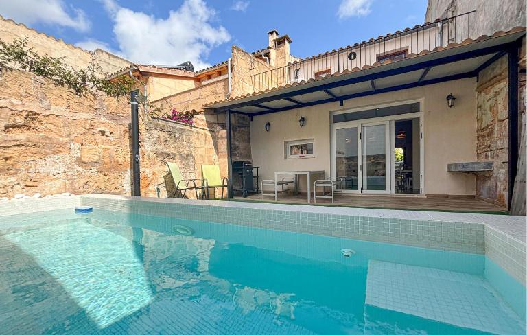 Convent Holiday Home - B&B Petra