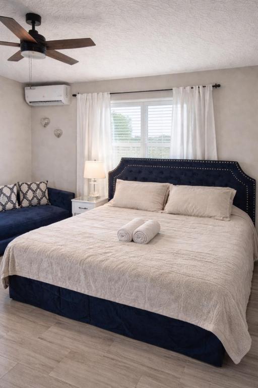 Private suite 3 miles from beach - B&B Bradenton