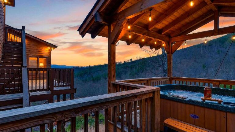 The Hangout Cabin by AvantStay - B&B Gatlinburg