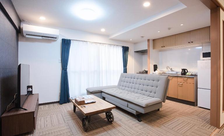 Shinka Hotel Susukino - Bed and Breakfast Sapporo