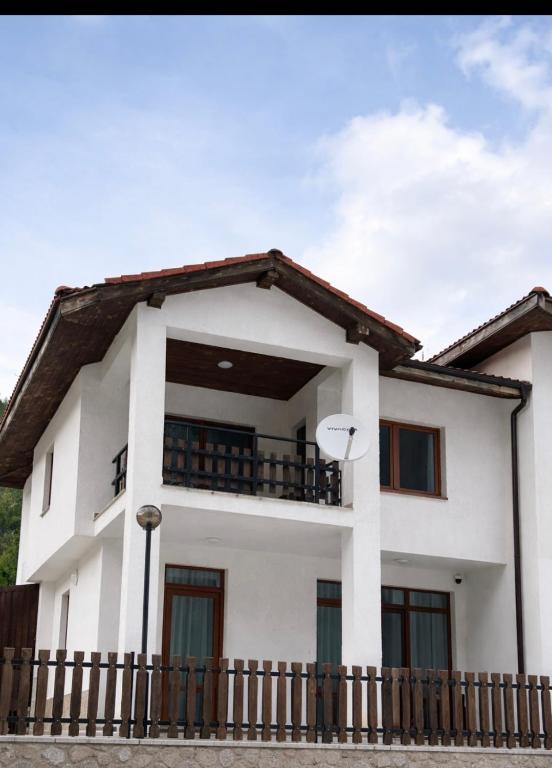 Четири сезона 12 - Ferienwohnung Stoykite