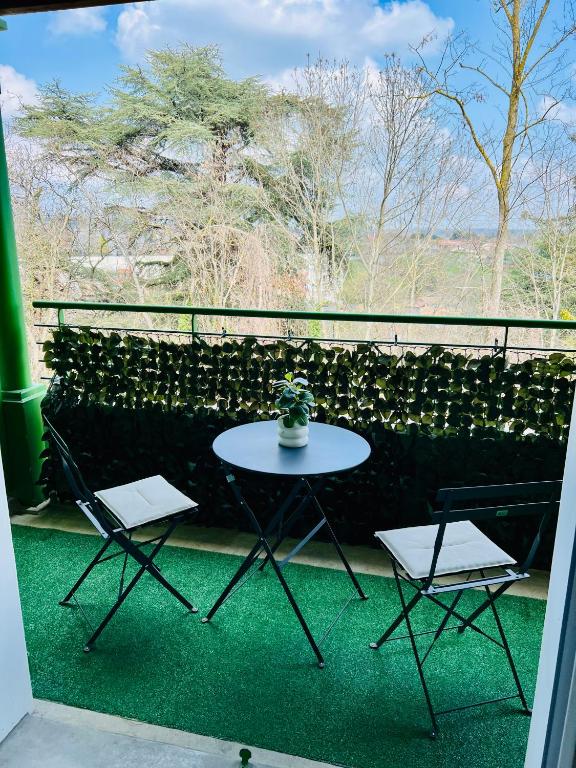 Studio Montréjeau tout confort, parking et résidence privée - B&B Montréjeau