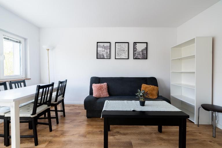 Grunwald Płomienna Apartment by BookingHost - B&B Poznan