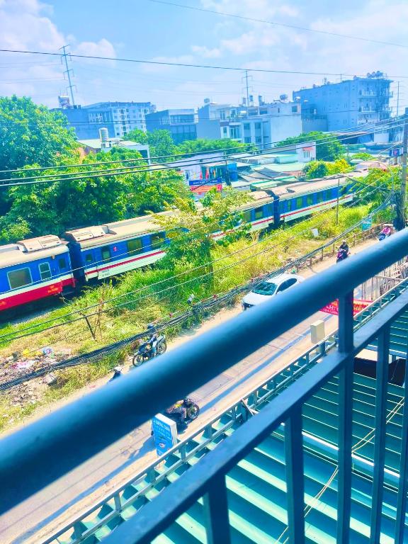 Bơ Homestay Train View Balcony Binh Thanh Room 108 - Chambres d'hôtes Hô Chi Minh Ville