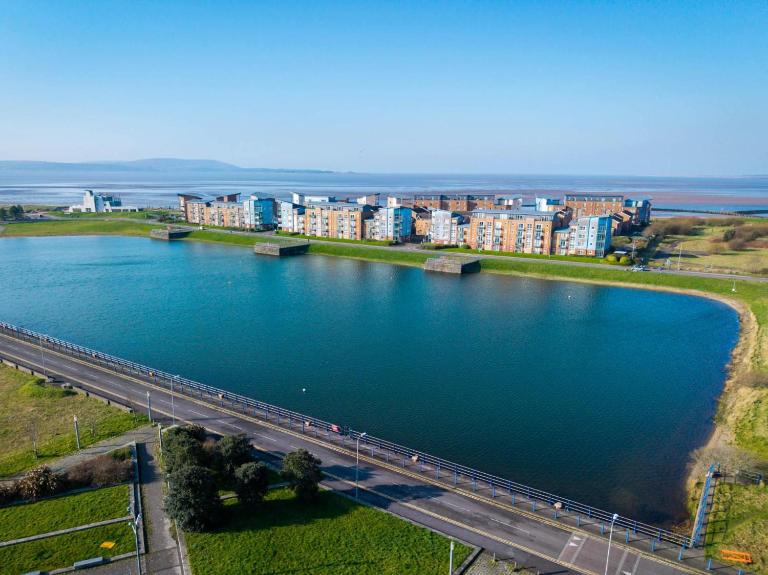 Ocean View - 2 Bedroom Apt - Llanelli - B&B Llanelli