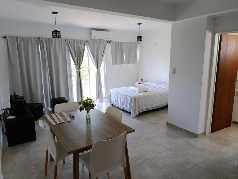 Departamento en alquiler Mercedes Bs As - Ferienwohnung Mercedes