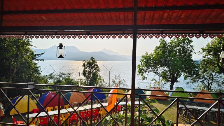 Chillout Stay- Luxury Tent Stay Lonavala - B&B Lonavla