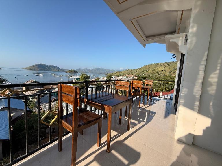 Dua Putri Komodo Homestay - Chambres d'hôtes Komodo