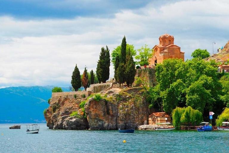 Waterfront 3BR Luxury - 2Bath & 3Balconies - Pogradec, Lake Ohrid - B&B Pogradec