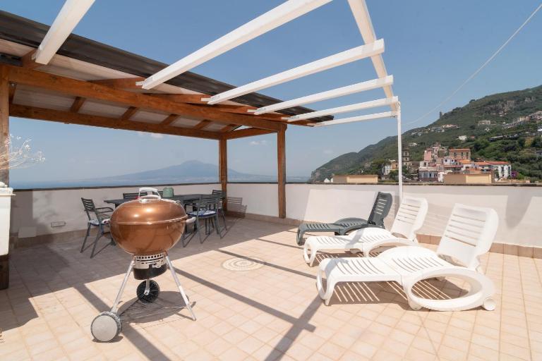 Alba Rosa Apartment by Espresso Rentals - Ferienwohnung Vico Equense