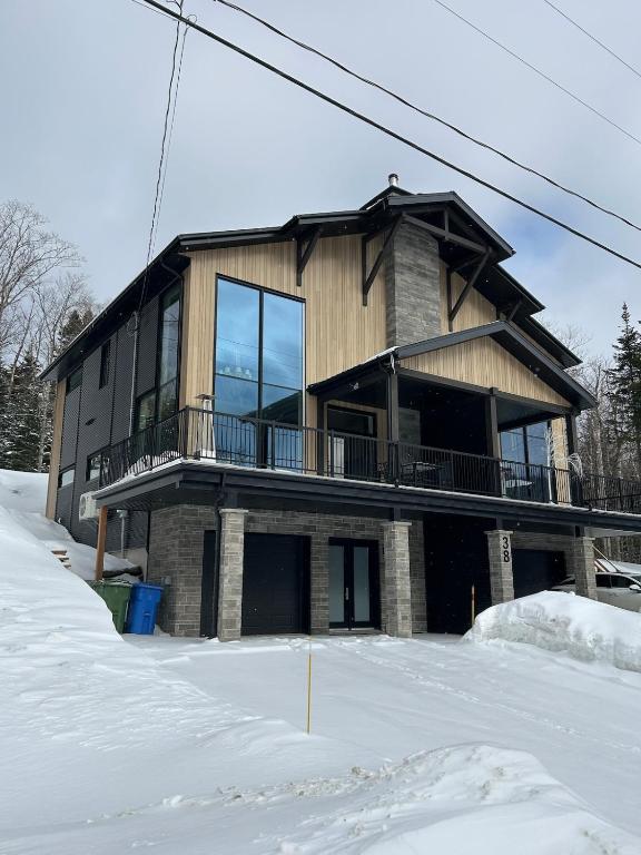 Chalet panoramique spa et ski au coeur des montagnes - Chambres d'hôtes Saint-Philémon