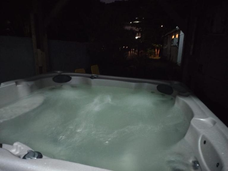 bungalow avec jacuzzi privatif - Ferienwohnung Deshaies
