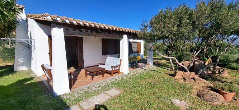 Villetta a 500metri dal mare con bellissima vista - B&B Tertenia