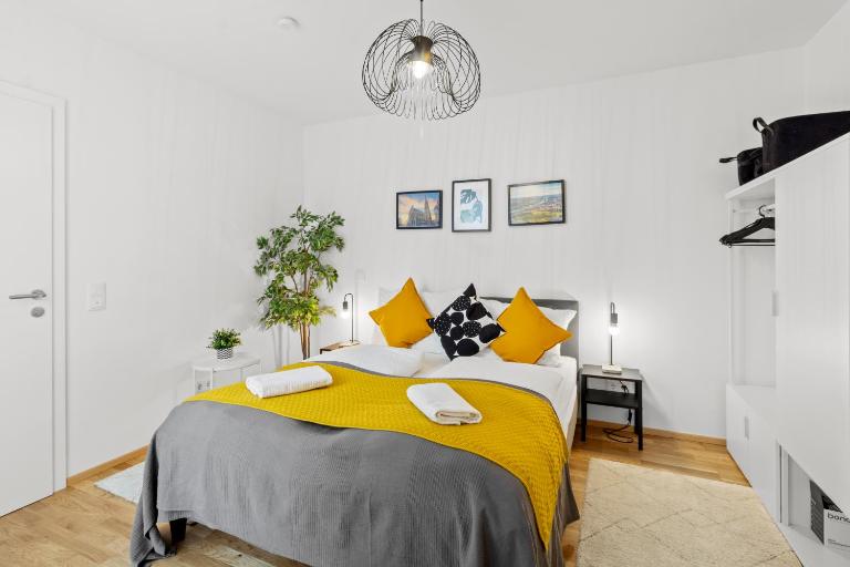 Balcony Apartment I On-Site Parking 19,90 per day - Bed and Breakfast Wenen