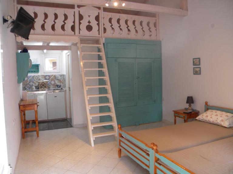 Smaragda Studios - B&B Mikros Prinos