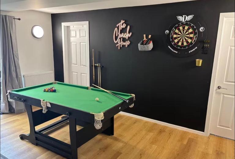The Coach House - B&B Huddersfield