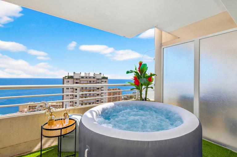 VILLA FLORENTINE II - Somptueux deux pièces MONACO - Vue mer - Parking - B&B Beausoleil