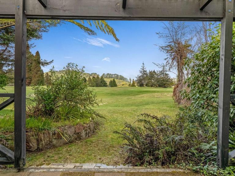 Quaint, Quiet and a little bit Quirky - Bed and Breakfast Rotorua